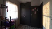 Bed Room 2 - 11 square meters of property in Eldoraigne