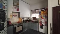 Kitchen - 8 square meters of property in Eldoraigne