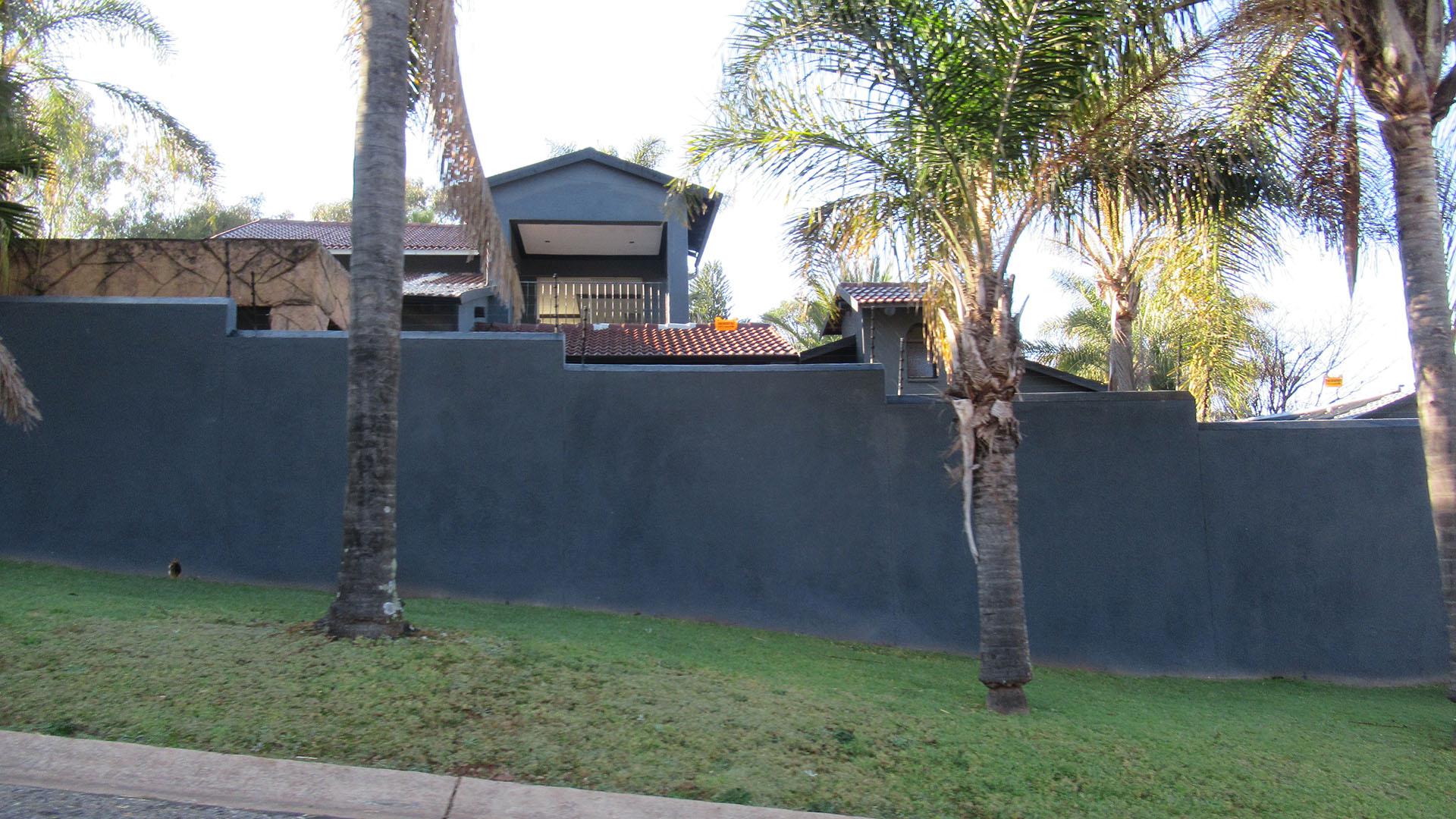 Front View of property in Wilropark