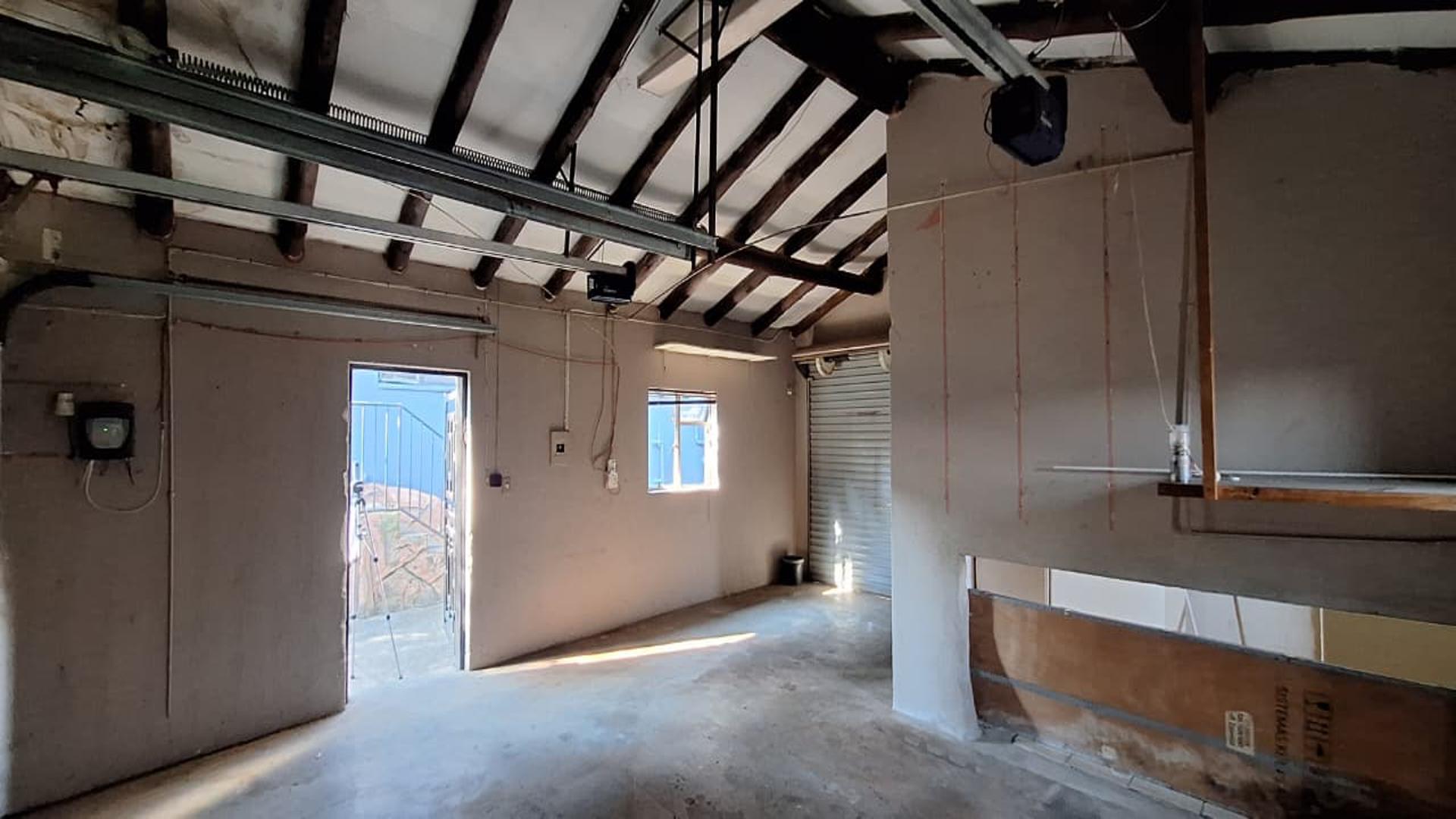 Garage - 37 square meters of property in Wilropark
