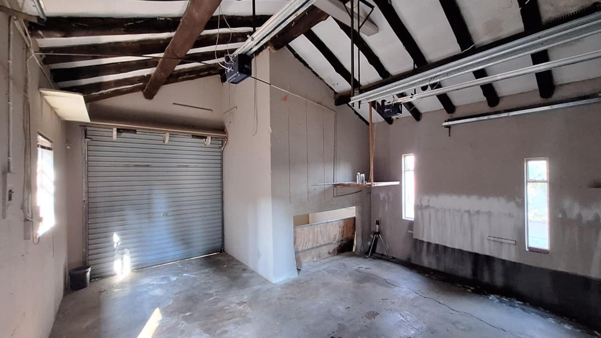 Garage - 37 square meters of property in Wilropark