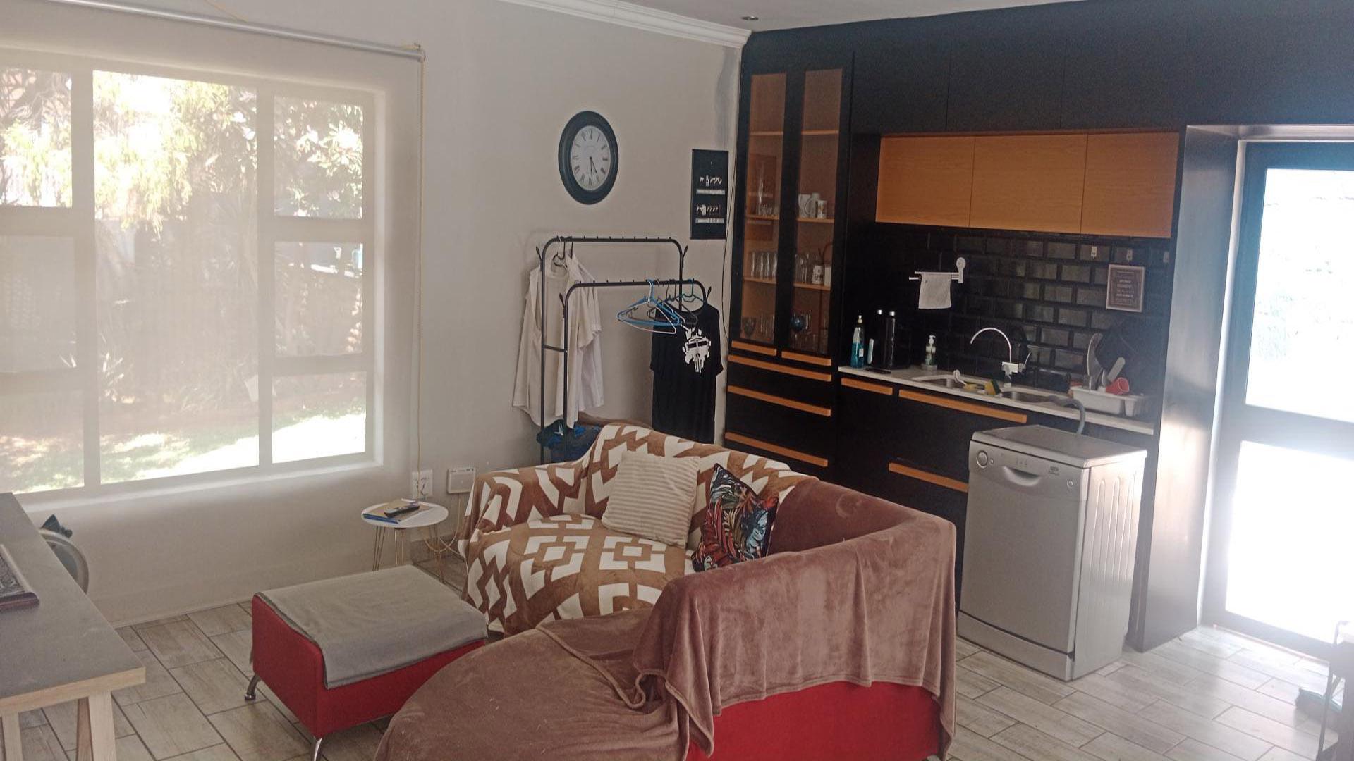 Kitchen of property in Helderkruin