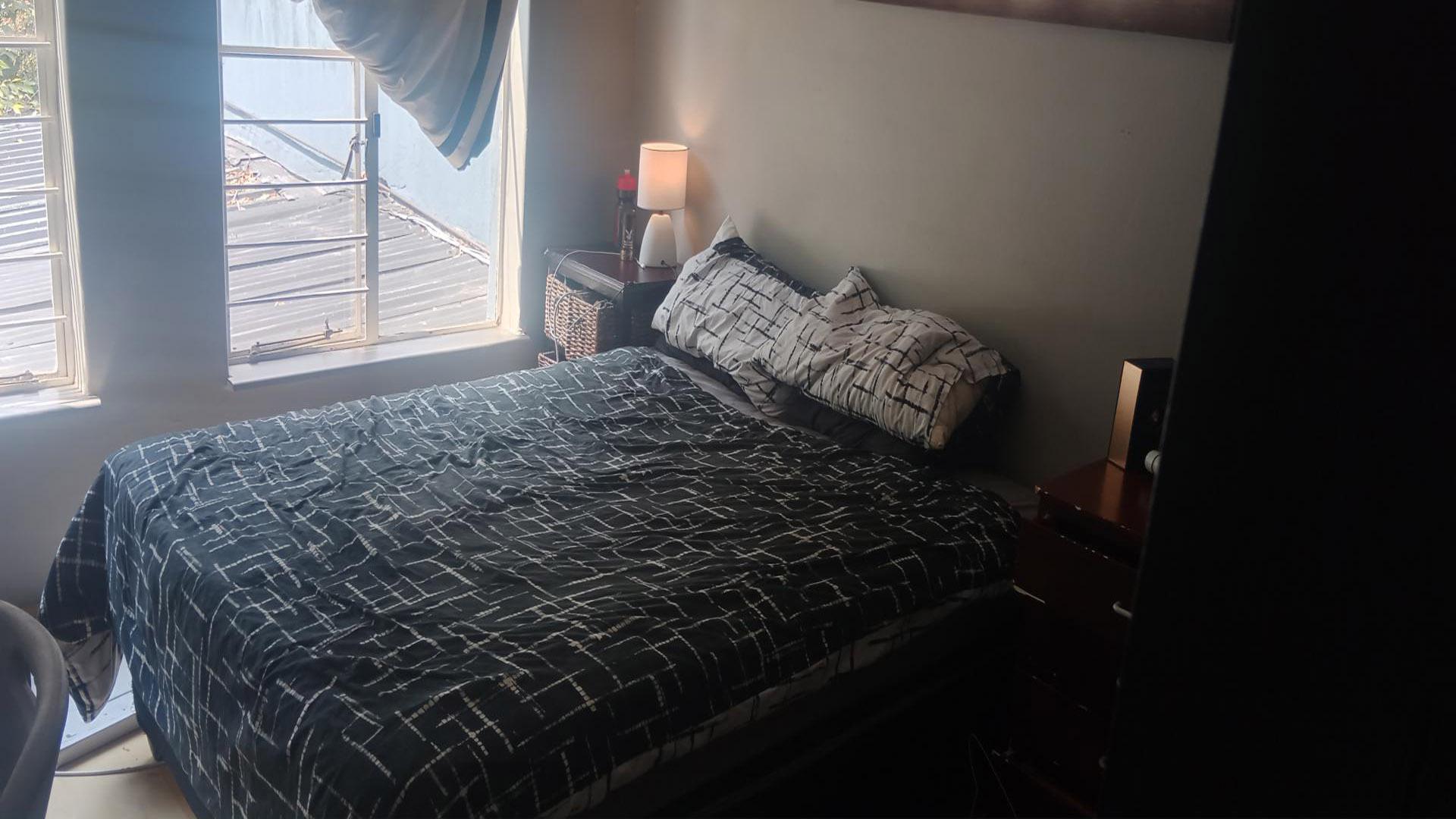 Bed Room 2 of property in Helderkruin