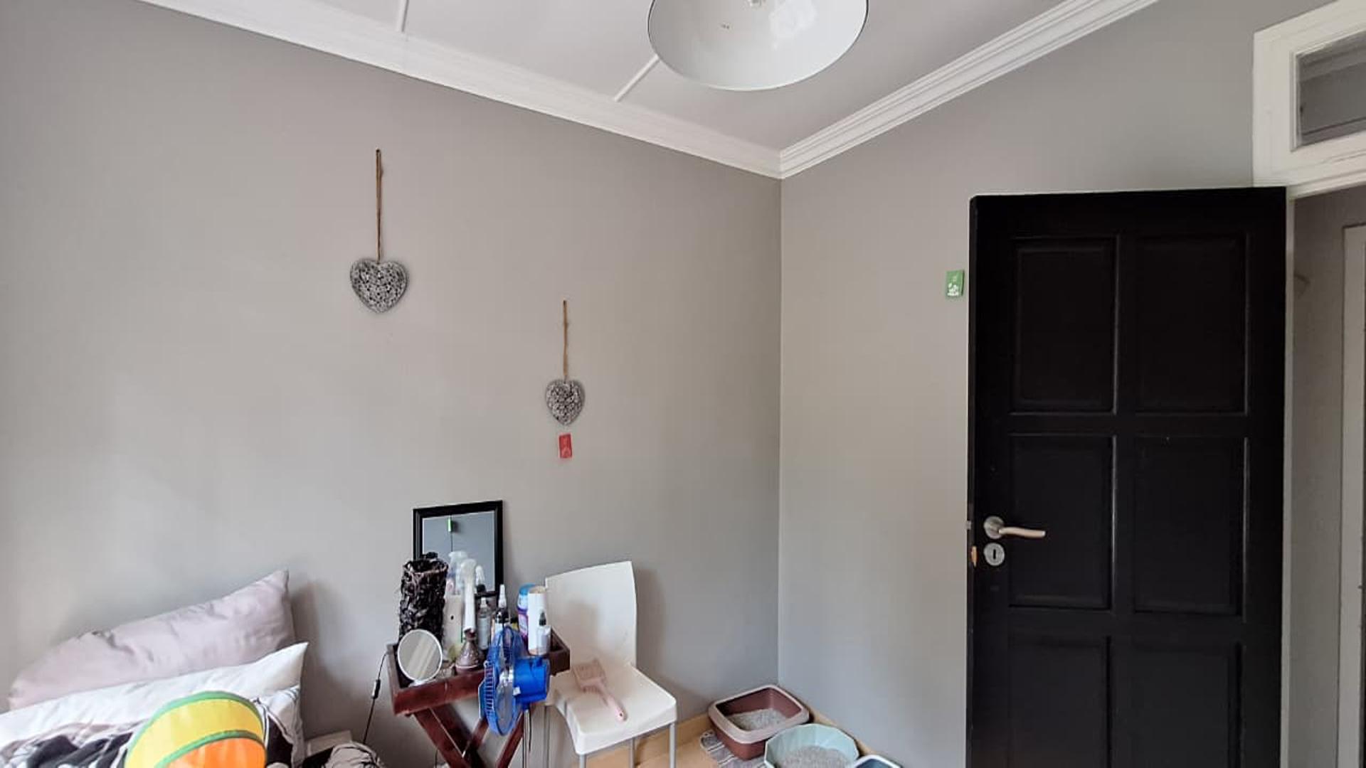 Bed Room 2 - 13 square meters of property in Helderkruin