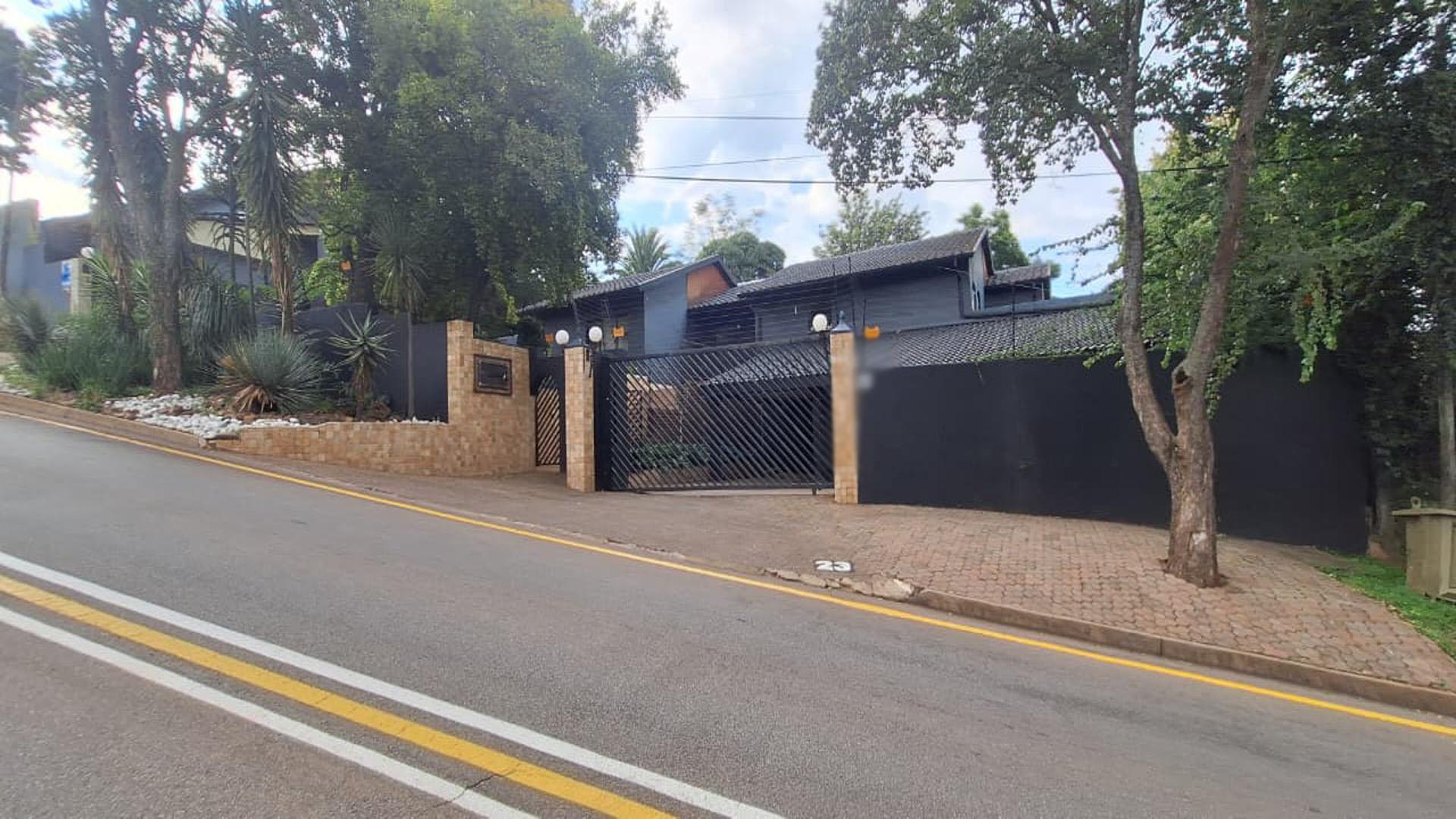 Front View of property in Helderkruin