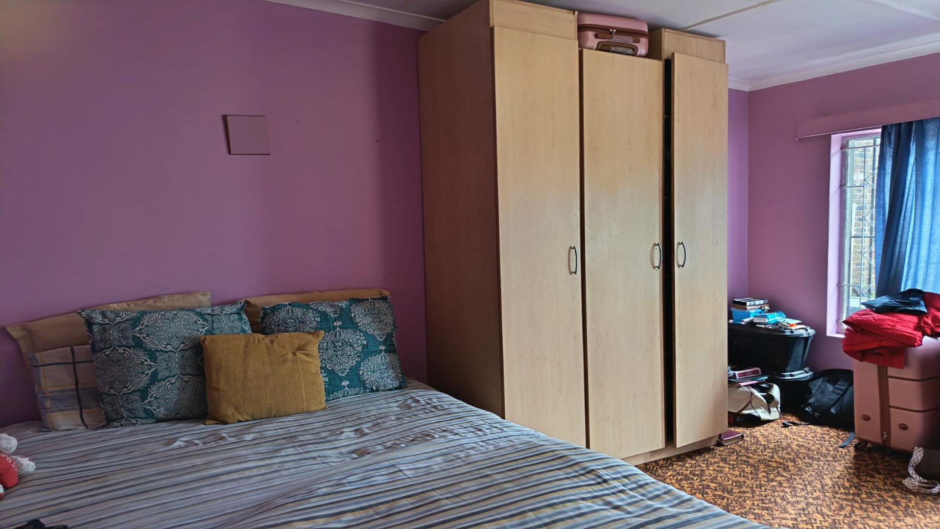 Bed Room 1 of property in Newlands - JHB