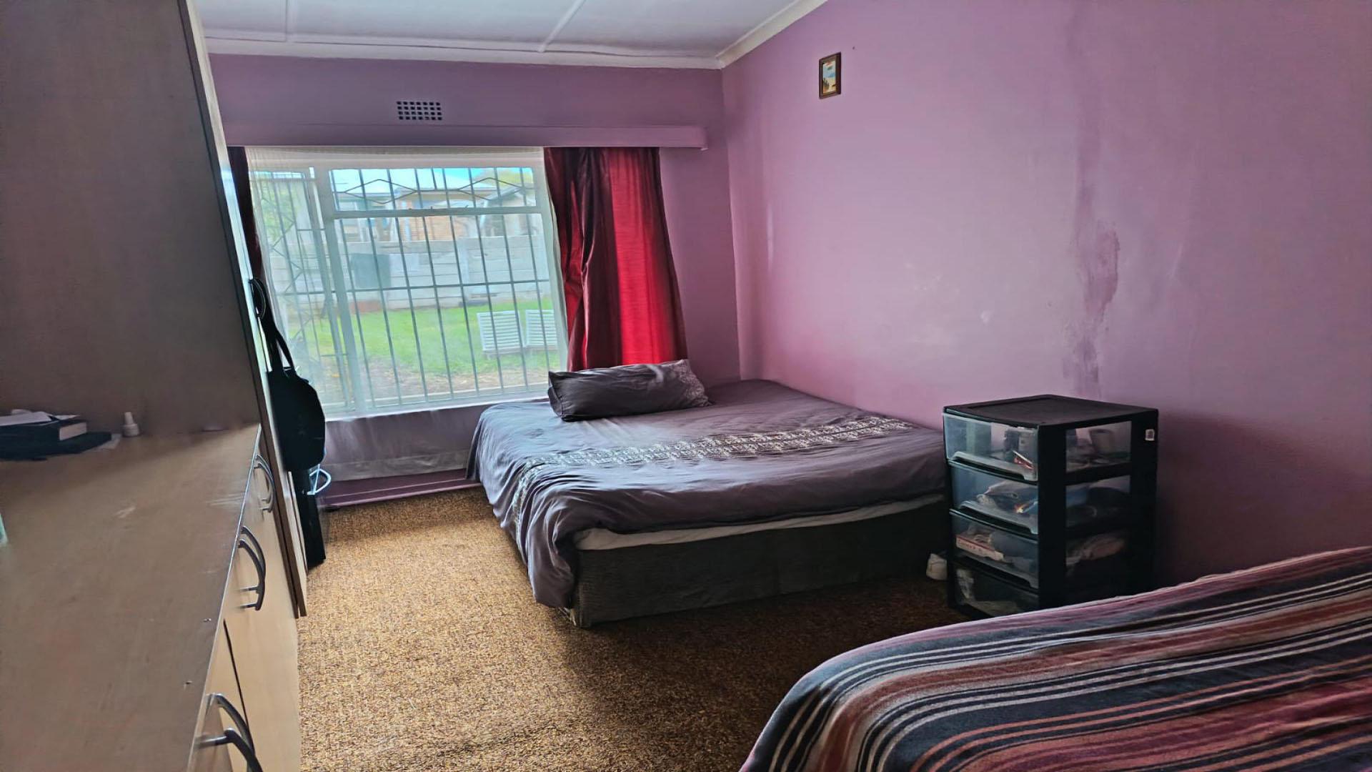 Bed Room 1 of property in Newlands - JHB