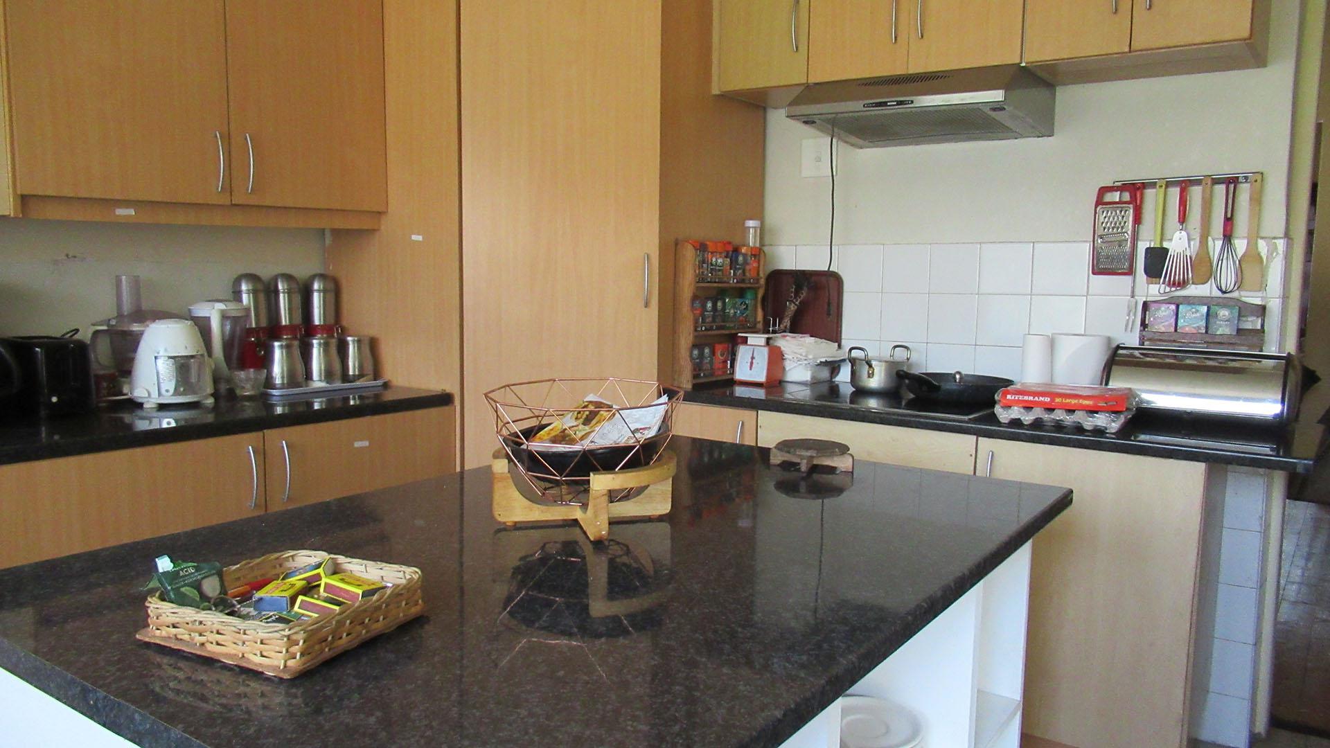 Kitchen - 18 square meters of property in Newlands - JHB