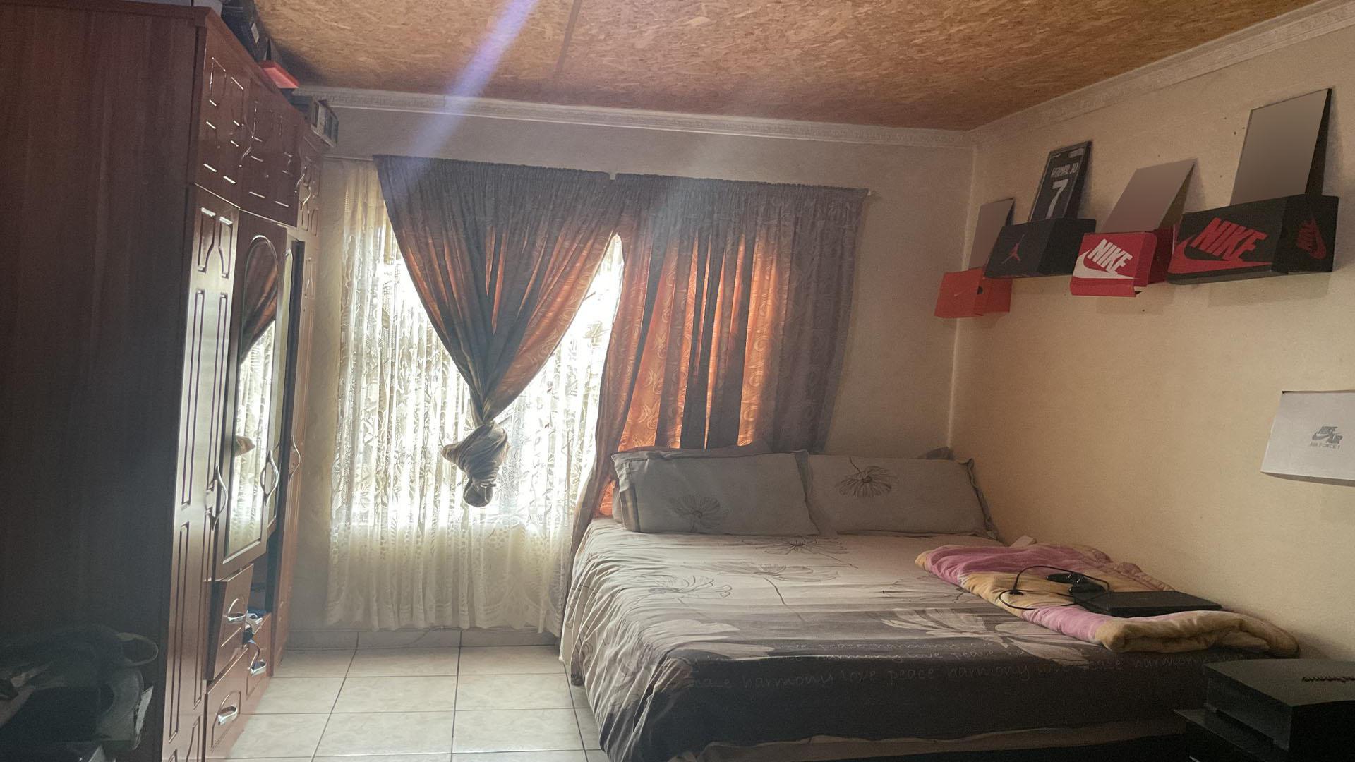 Bed Room 2 of property in Ennerdale