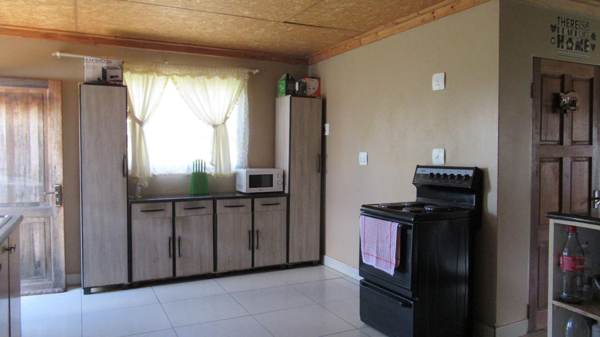 Kitchen - 23 square meters of property in Ennerdale
