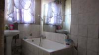 Bathroom 1 - 5 square meters of property in Ennerdale