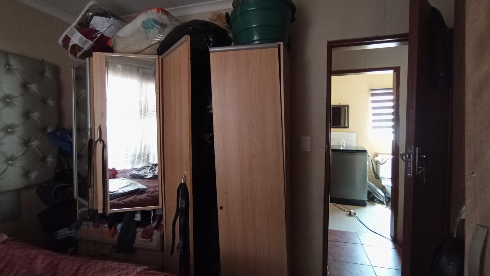 Bed Room 2 - 11 square meters of property in Soshanguve