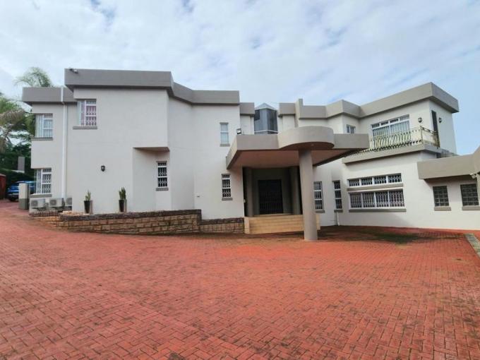 6 Bedroom House for Sale For Sale in La Lucia - MR707848