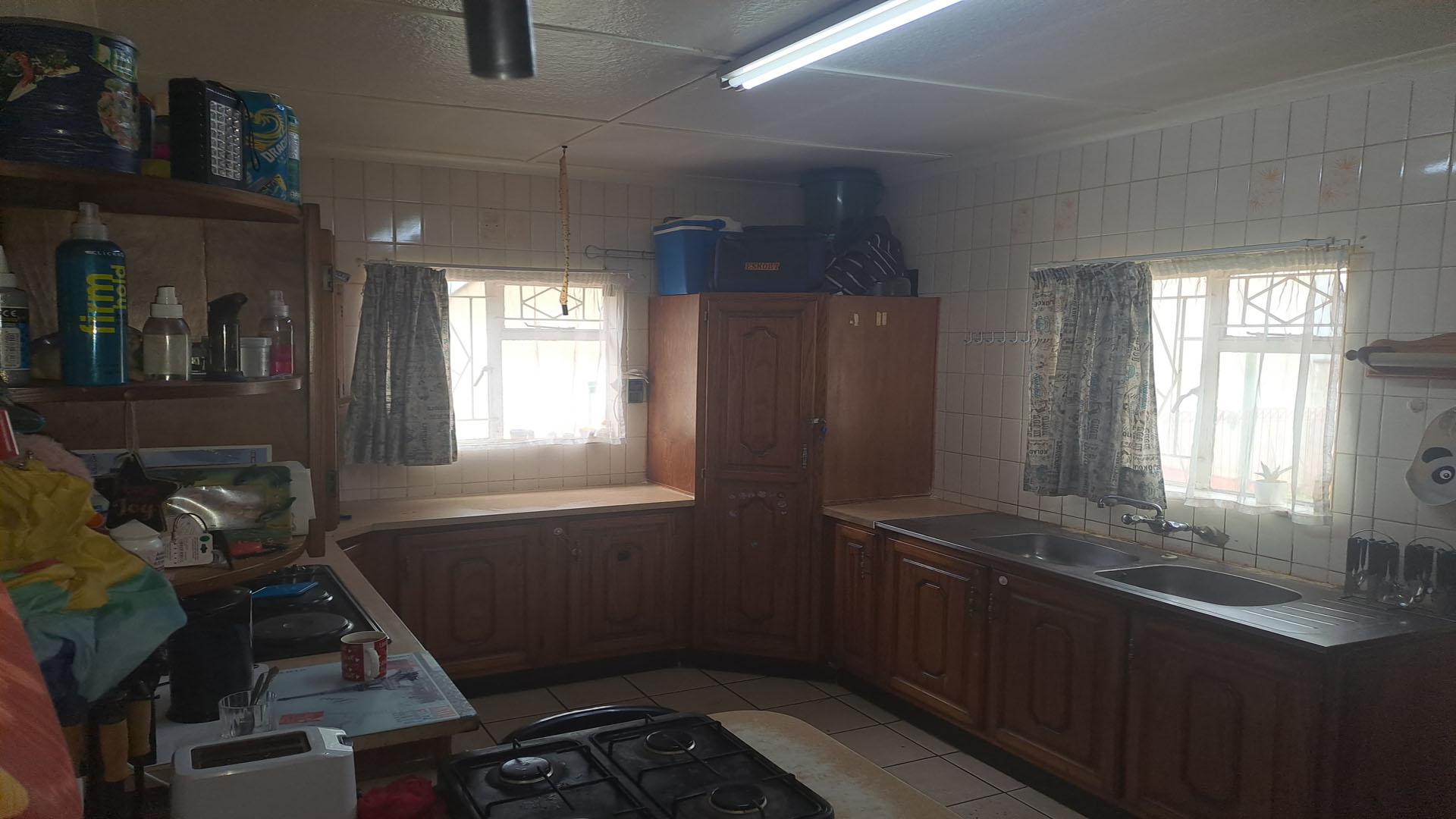 Kitchen of property in Sasolburg