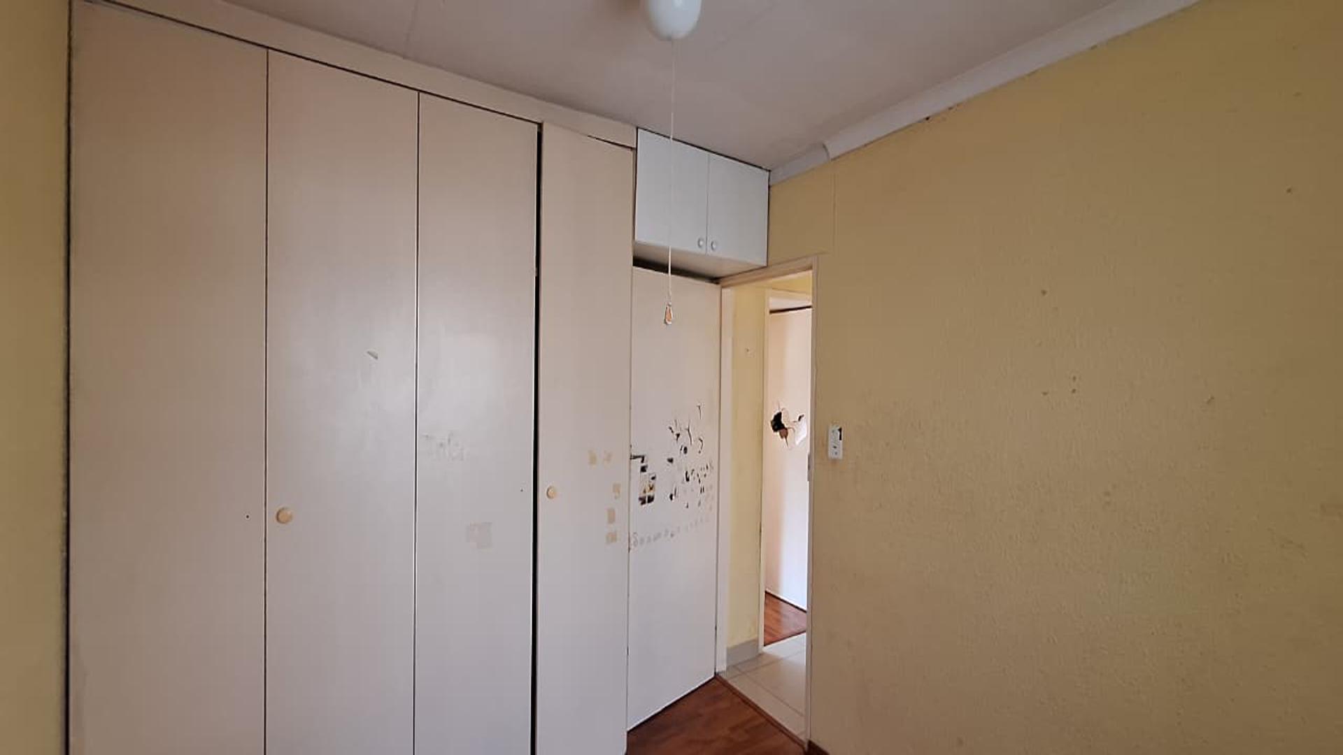 Bed Room 2 - 15 square meters of property in Ormonde