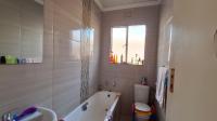 Bathroom 1 - 4 square meters of property in Ormonde