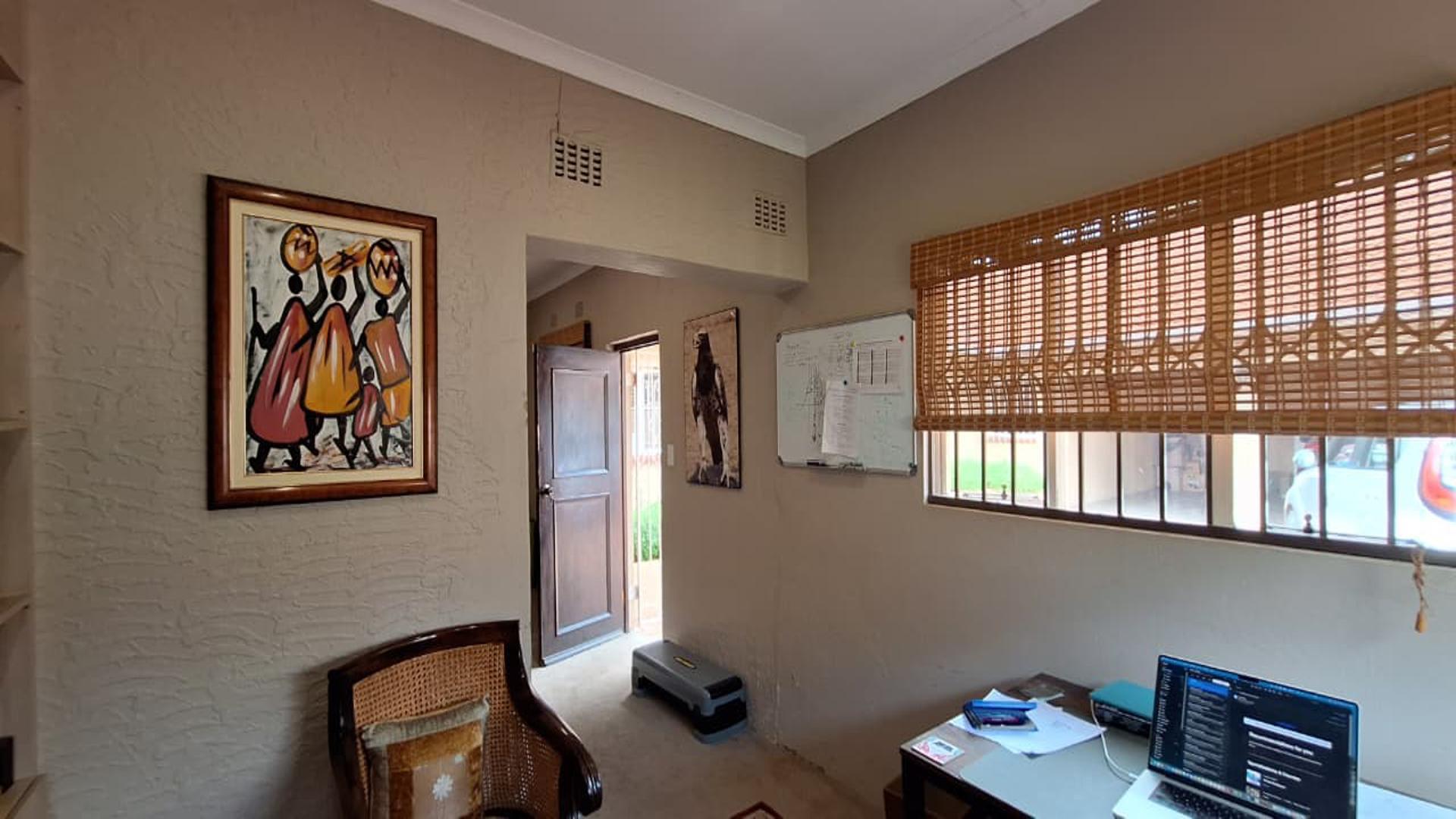 Study - 11 square meters of property in Randpark Ridge