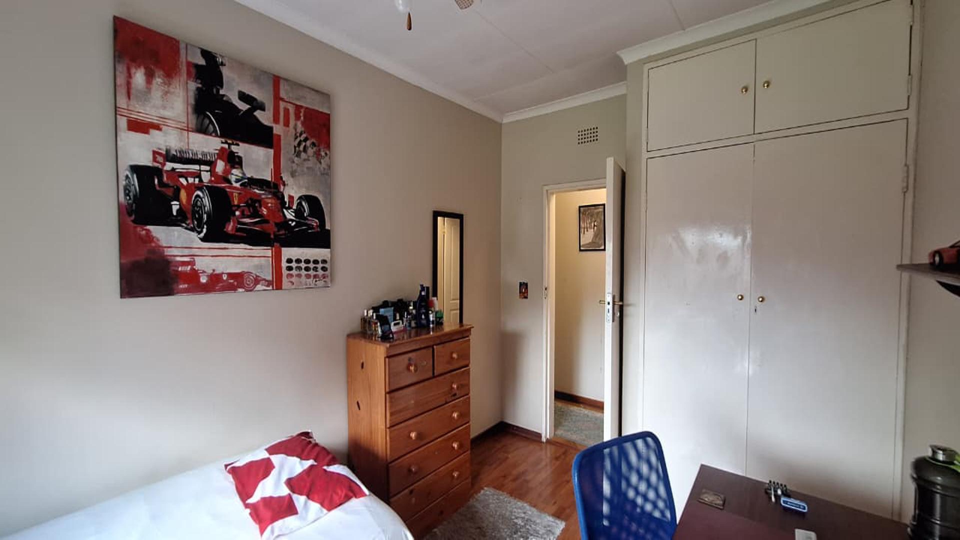 Bed Room 2 - 12 square meters of property in Randpark Ridge