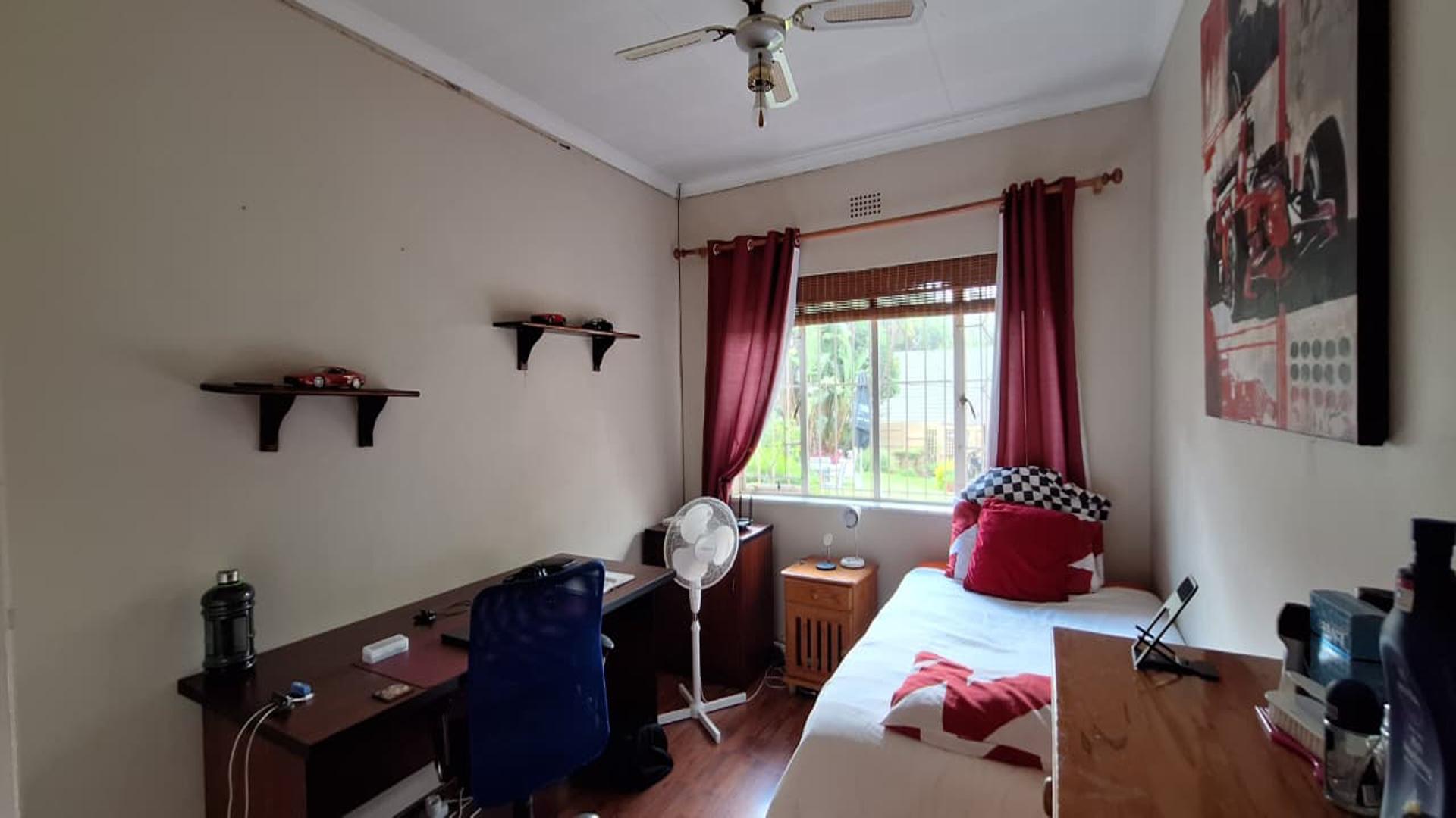 Bed Room 2 - 12 square meters of property in Randpark Ridge
