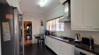 Kitchen - 16 square meters of property in Randpark Ridge