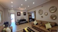 Informal Lounge - 28 square meters of property in Randpark Ridge