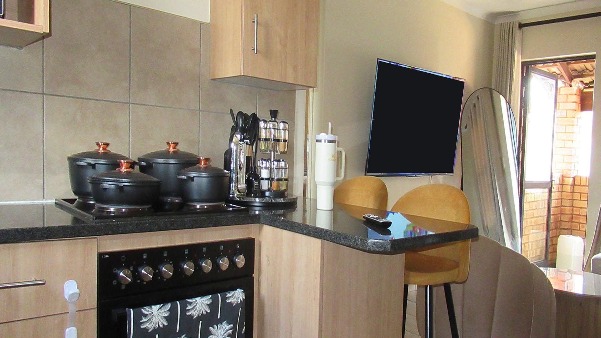 Kitchen - 7 square meters of property in Alveda