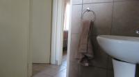 Bathroom 1 - 5 square meters of property in Alveda