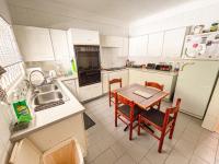  of property in Glenvista