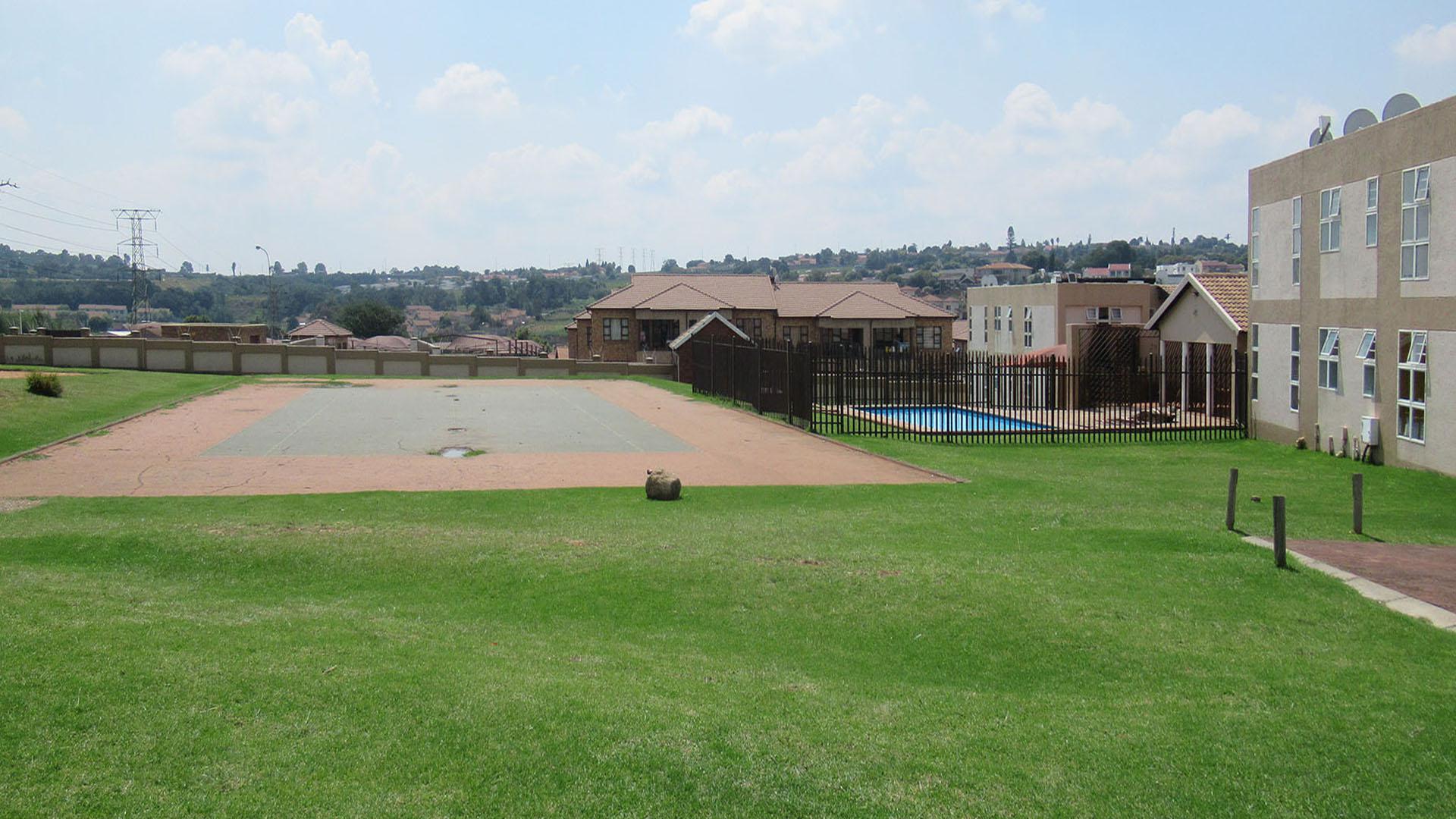 Backyard of property in Mondeor