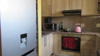 Kitchen - 8 square meters of property in Mondeor