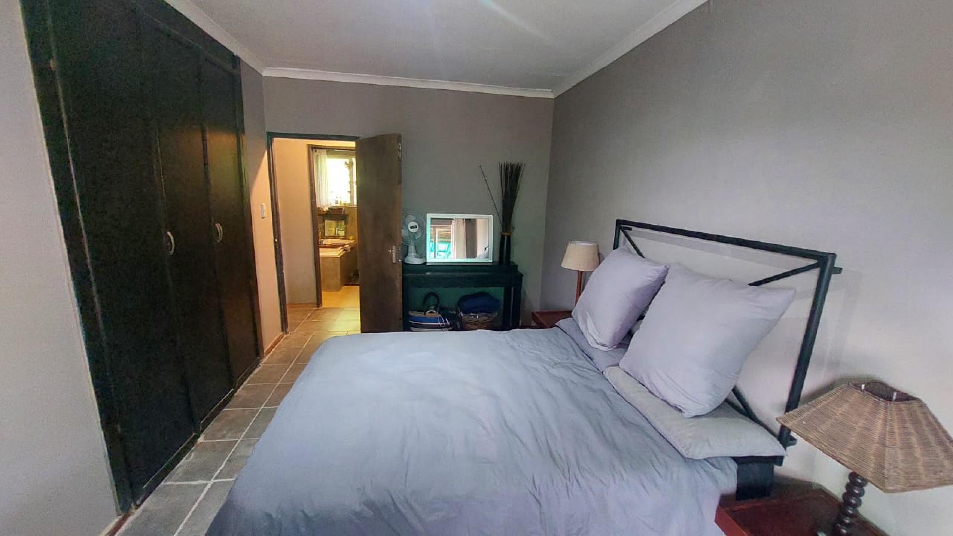 Bed Room 1 of property in Ocean View - DBN
