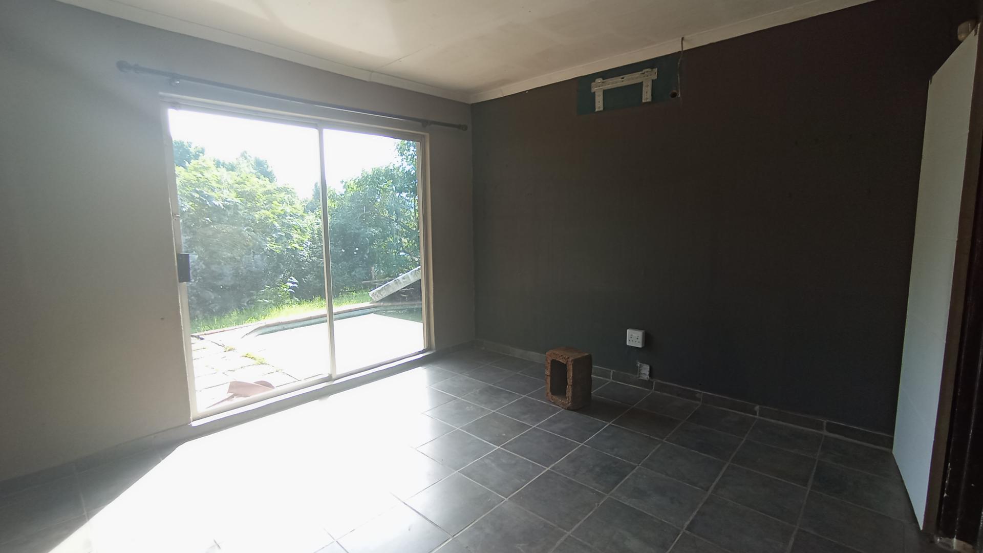 Bed Room 1 - 22 square meters of property in Ocean View - DBN