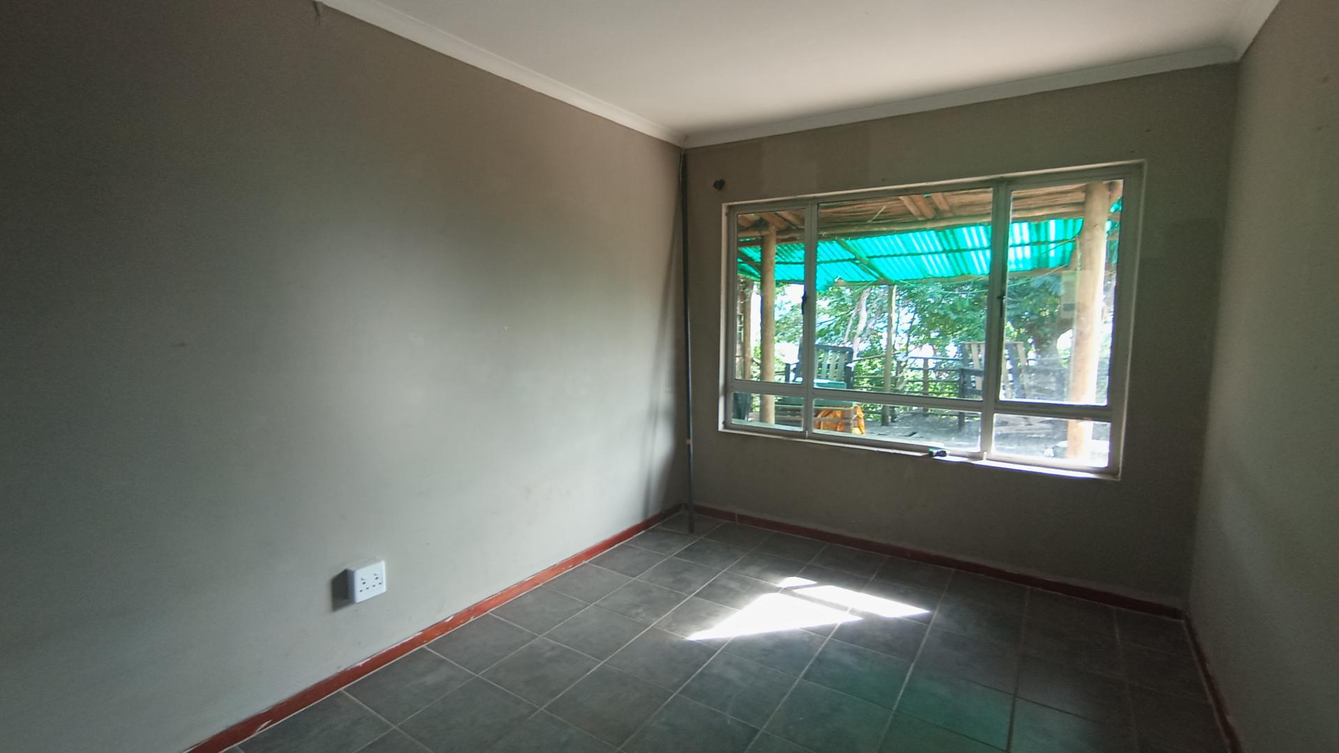 Bed Room 2 - 12 square meters of property in Ocean View - DBN