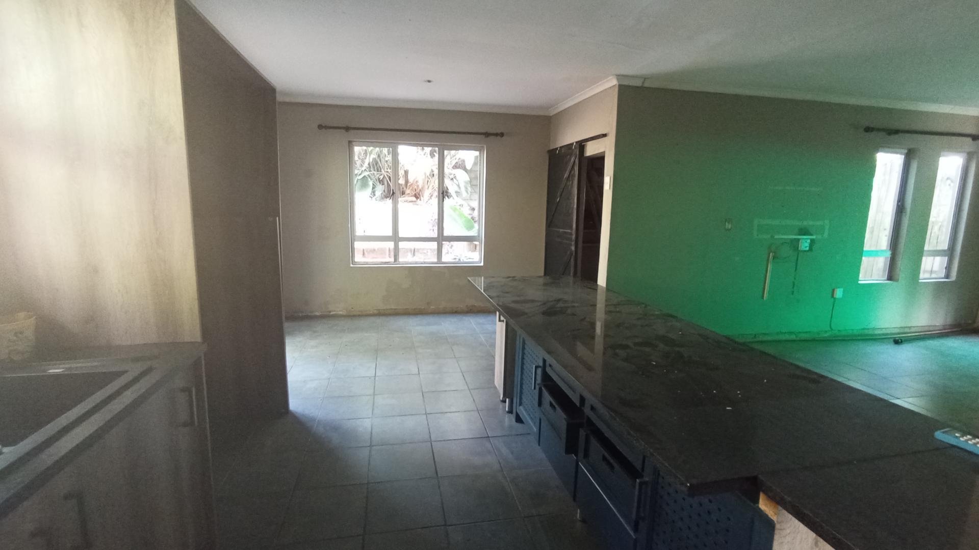 Kitchen - 18 square meters of property in Ocean View - DBN
