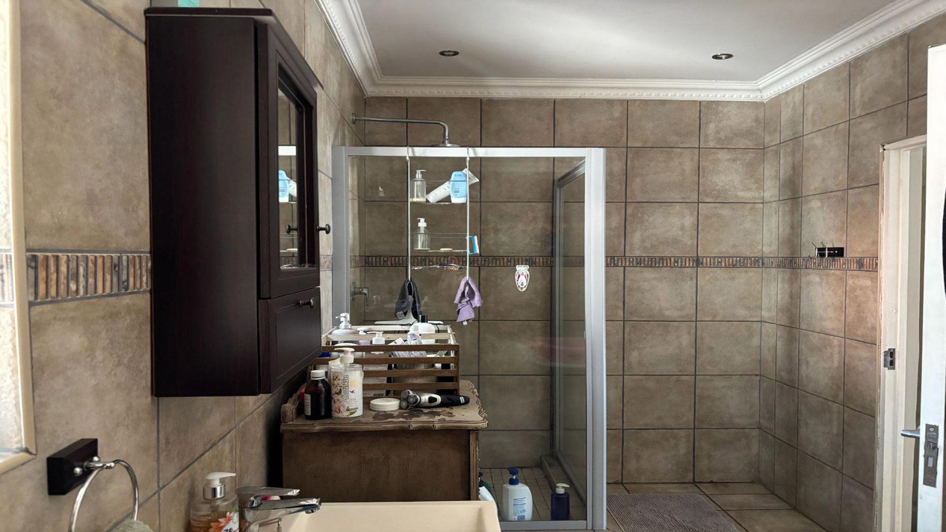 Bathroom 1 of property in Cashan