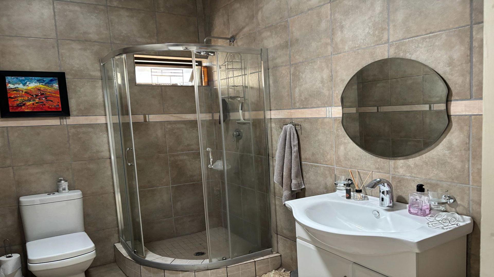 Bathroom 3+ of property in Cashan