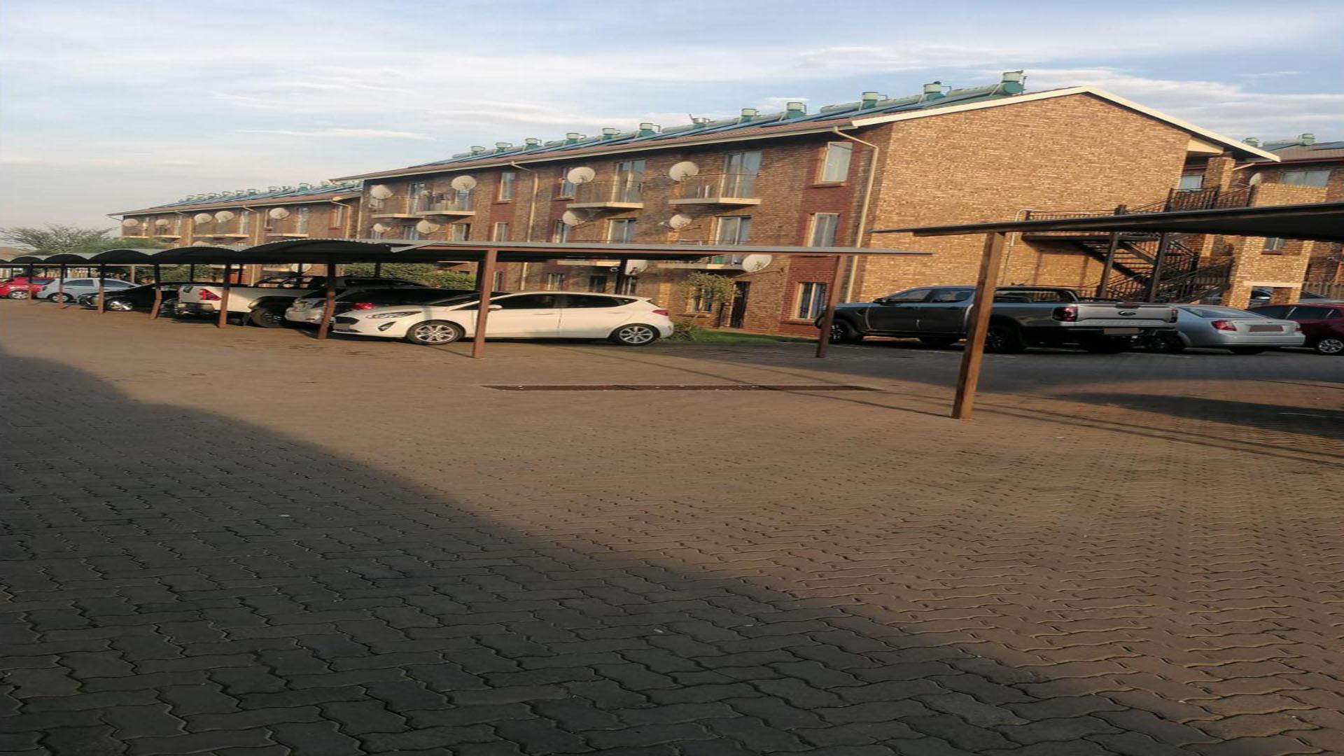 Front View of property in Lotus Gardens