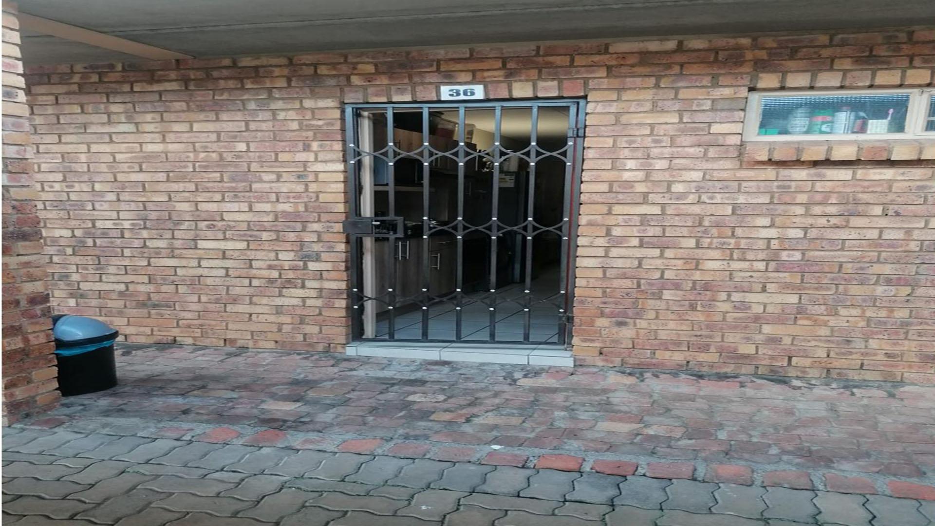 Front View of property in Lotus Gardens