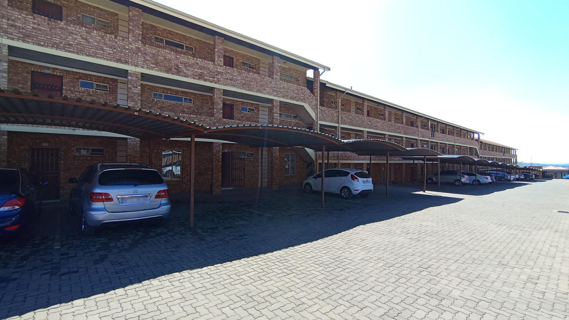 Front View of property in Lotus Gardens