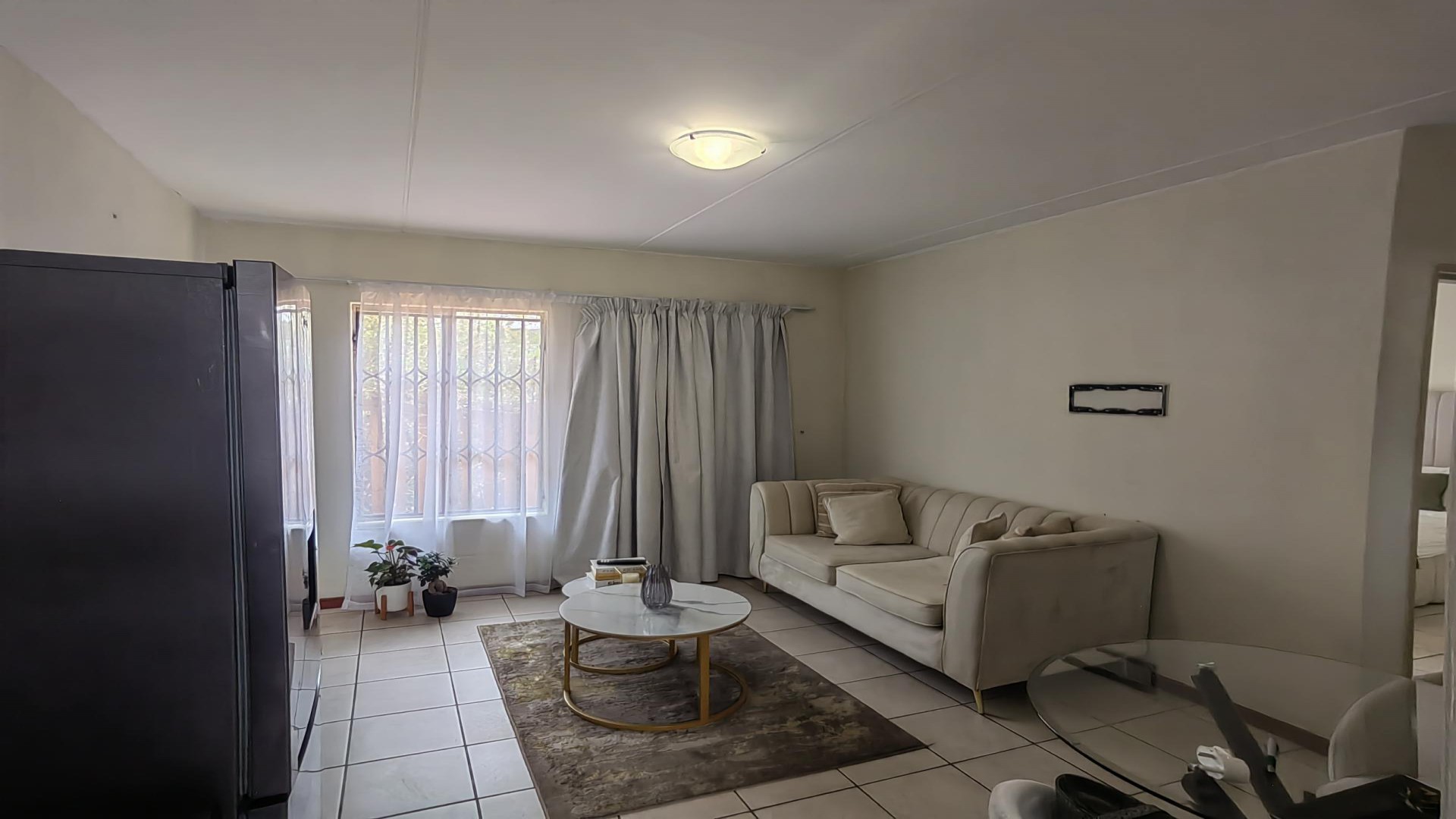 Lounges - 16 square meters of property in Lotus Gardens