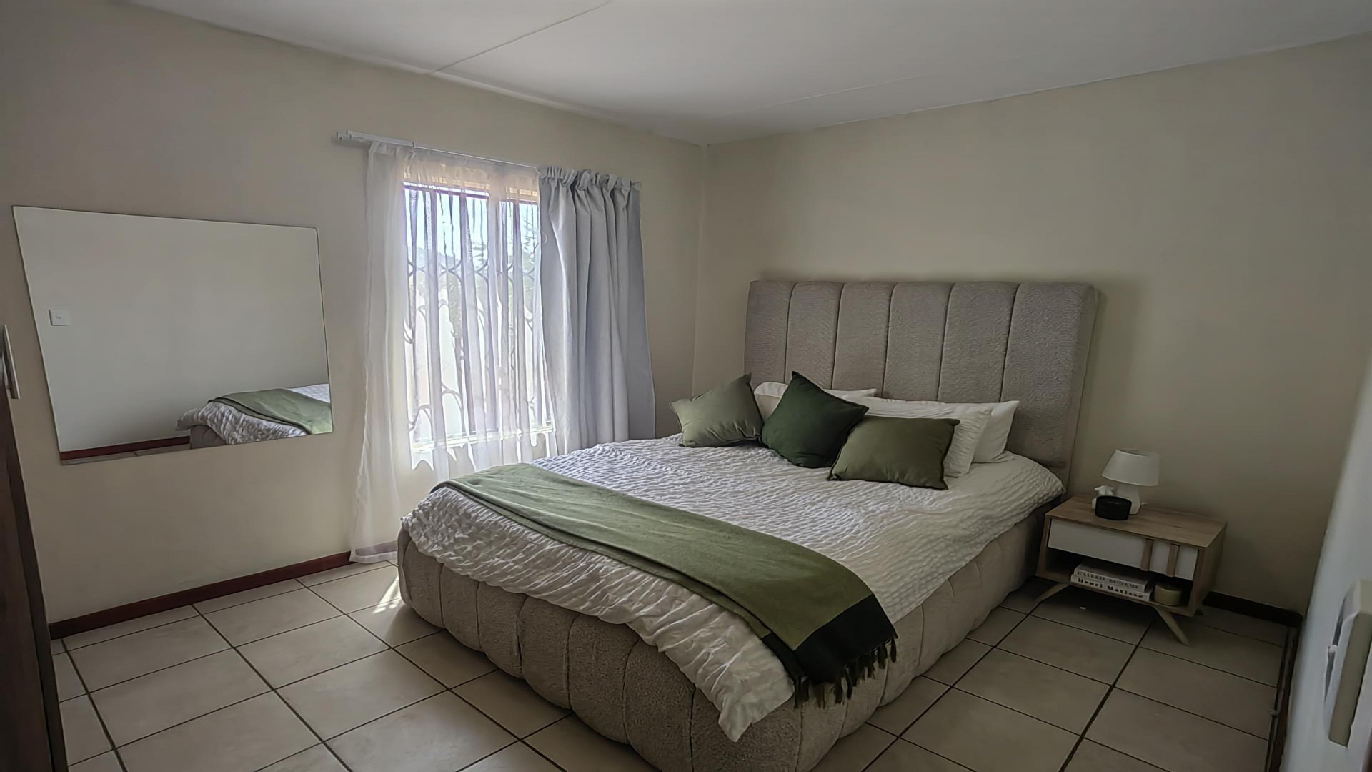 Bed Room 1 - 12 square meters of property in Lotus Gardens