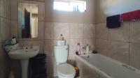 Bathroom 1 - 5 square meters of property in Lotus Gardens