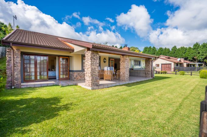 2 Bedroom Simplex for Sale For Sale in Bothas Hill  - MR708052