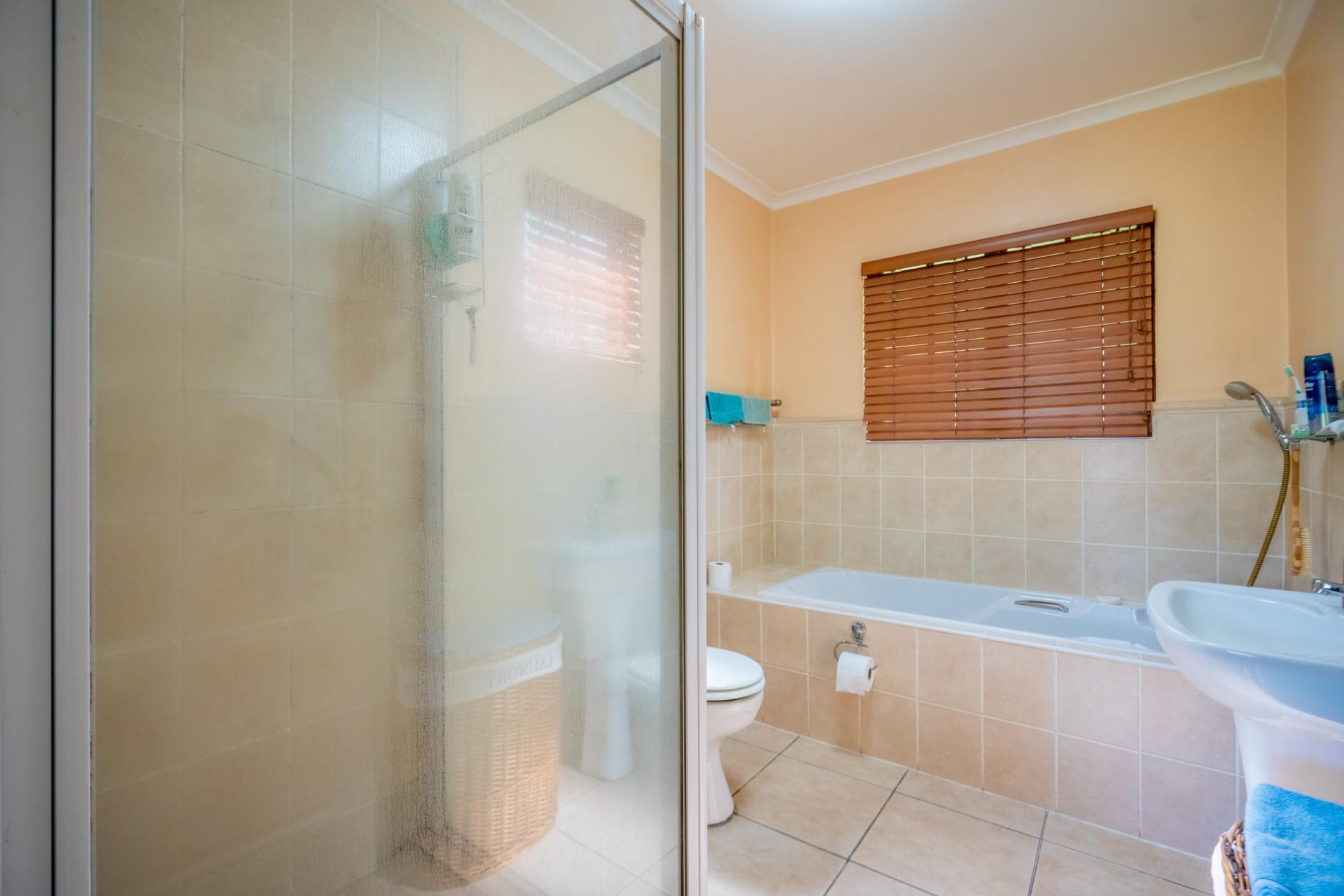  of property in Bothas Hill 