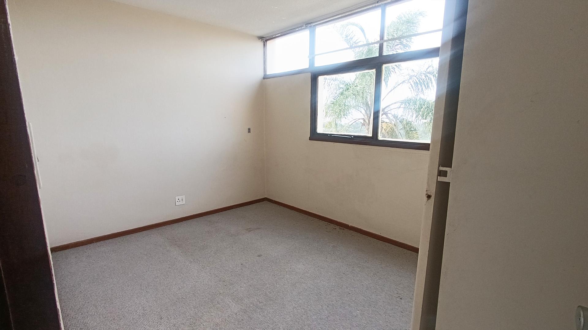 Bed Room 1 - 119 square meters of property in Pinetown 