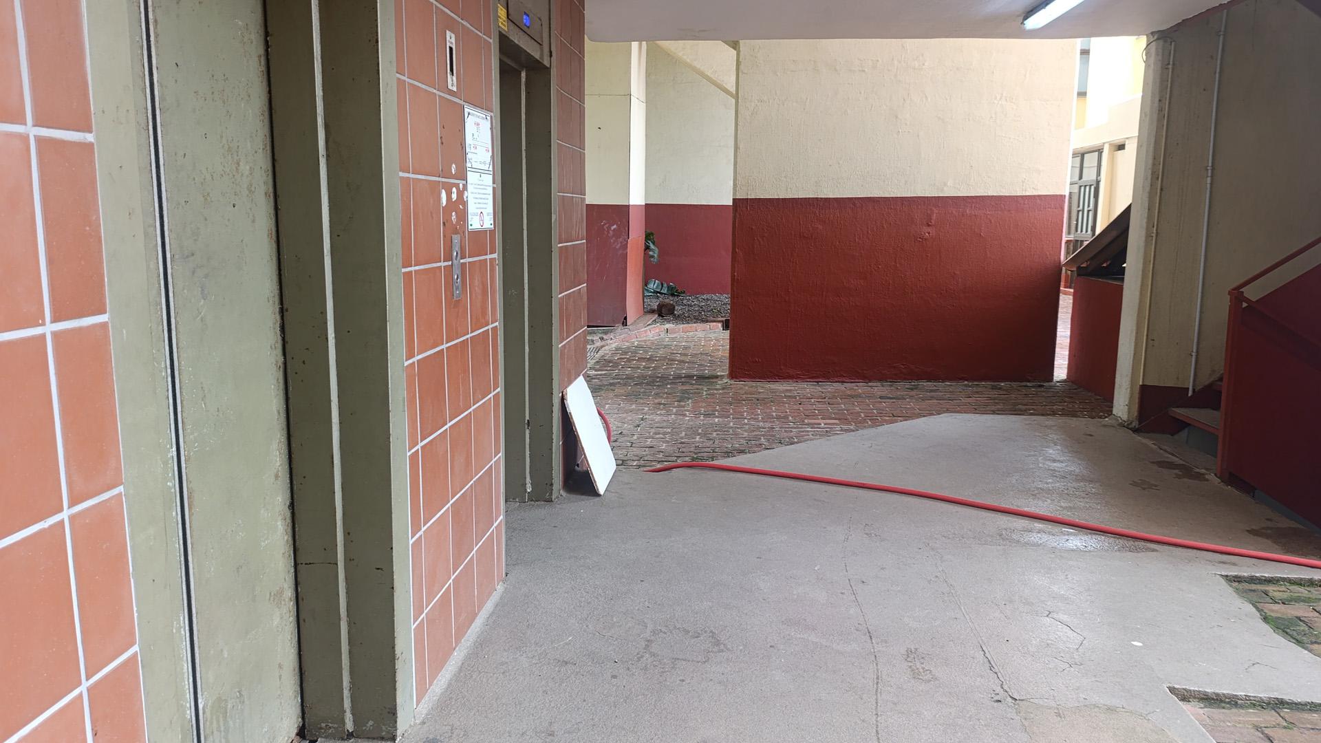 Spaces - 100 square meters of property in Pinetown 