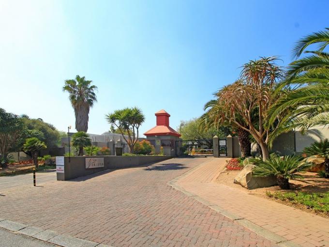 2 Bedroom Simplex for Sale For Sale in Marais Steyn Park - MR708110