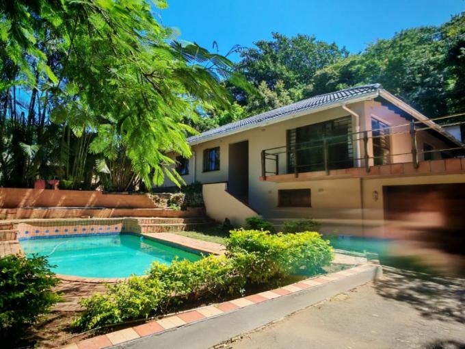 3 Bedroom House for Sale For Sale in Amanzimtoti  - MR708124
