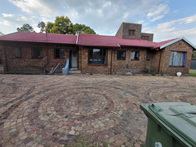 4 Bedroom House for Sale For Sale in Brackenhurst - MR708144