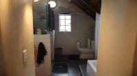 Bathroom 1 of property in Weltevreden Park